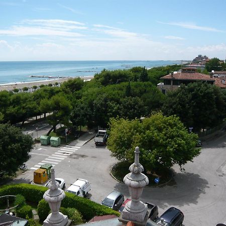 Villa Gabriella B&B - Apartments Венеция-Лидо Экстерьер фото