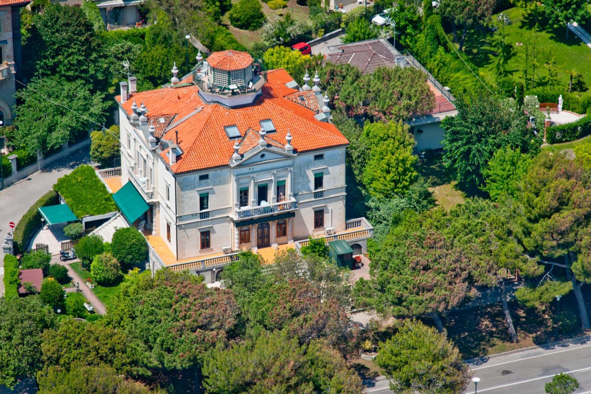 Villa Gabriella B&B - Apartments Венеция-Лидо Экстерьер фото