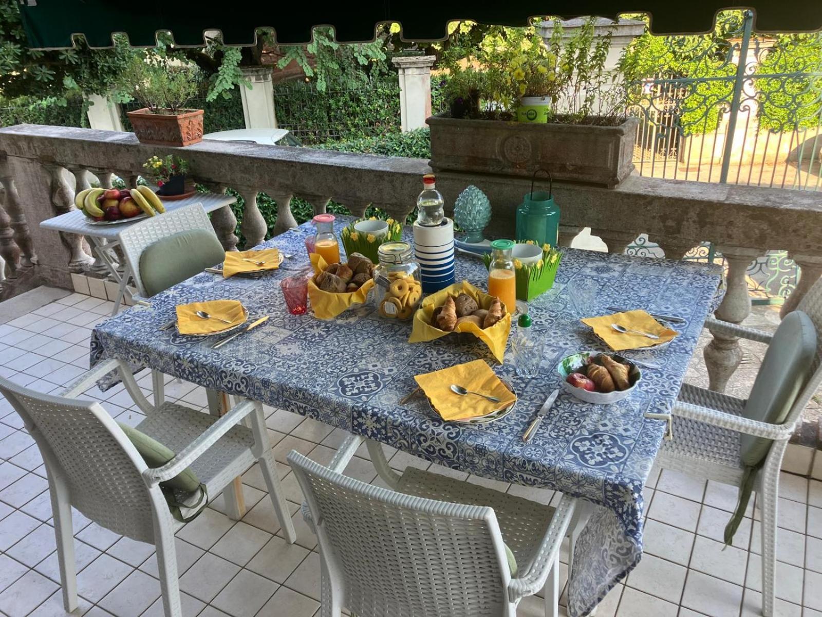 Villa Gabriella B&B - Apartments Венеция-Лидо Экстерьер фото