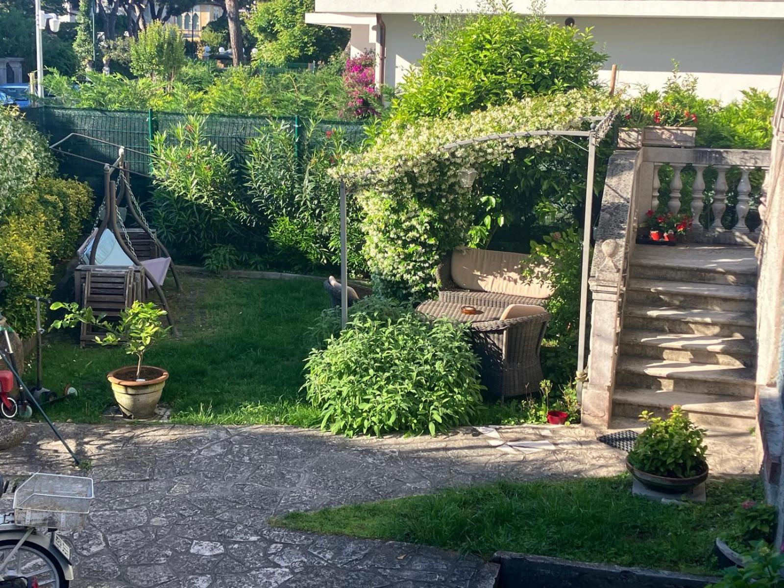 Villa Gabriella B&B - Apartments Венеция-Лидо Экстерьер фото