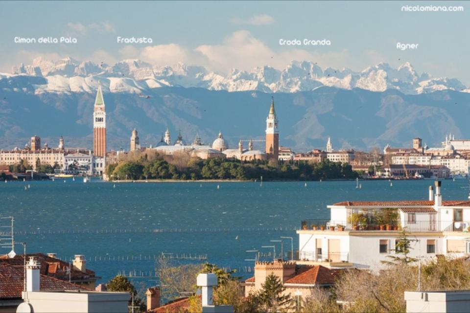 Villa Gabriella B&B - Apartments Венеция-Лидо Экстерьер фото