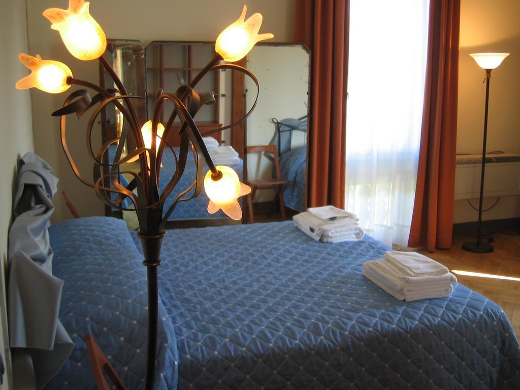 Villa Gabriella B&B - Apartments Венеция-Лидо Экстерьер фото